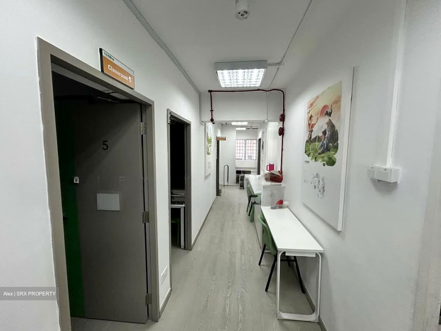 Jurong Gateway Road (D22), Shop House #568705371